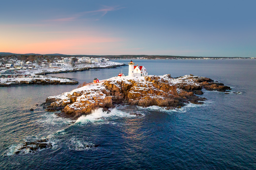 Nubble-Light--Edit.jpg